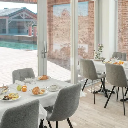 Escons Domaine De Charme Maison d'hôtes Saint-Sulpice-sur-Leze