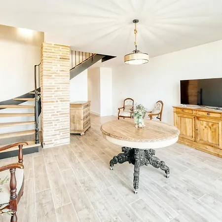 Escons Domaine De Charme 3*