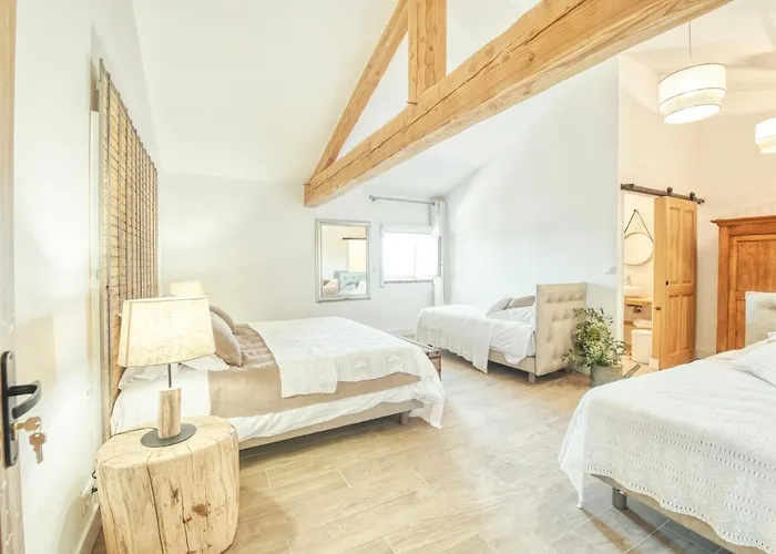 Escons Domaine De Charme 3*