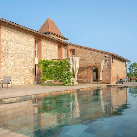 Casa de hóspedes Escons Domaine De Charme Saint-Sulpice-sur-Leze