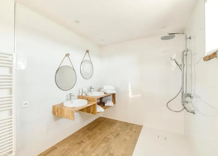 Escons Domaine De Charme Vendégház