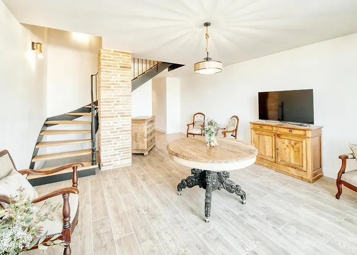 Escons Domaine De Charme 3*